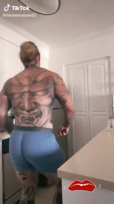 Same woman as the “take the vaccine or die” Tik tok