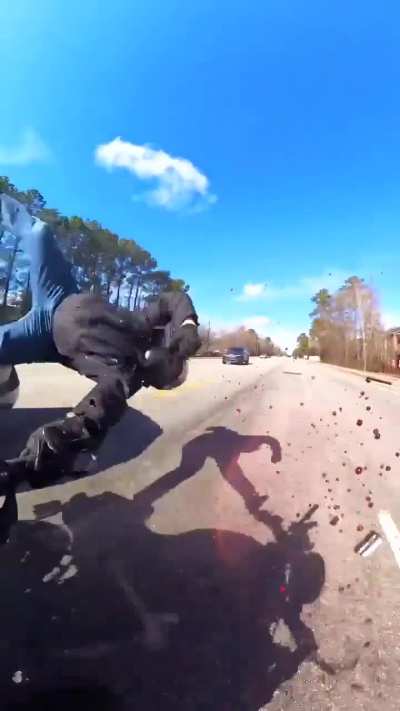 Could the biker have saved himself from this situation? 🤔