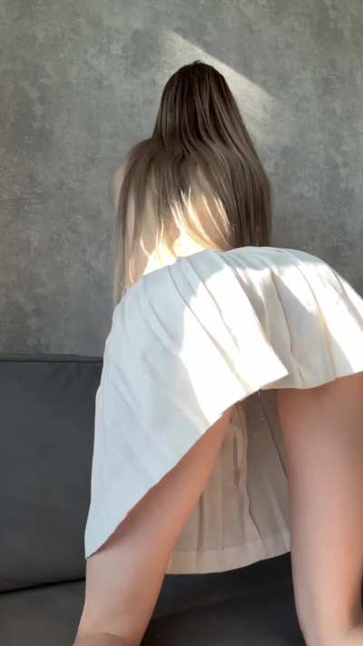 Older men, do you get turned on by girls who don't wear panties