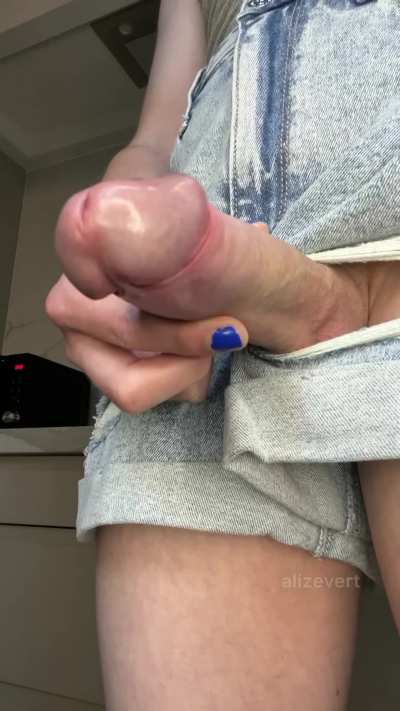 Does this give you the urge to suck cock? ð