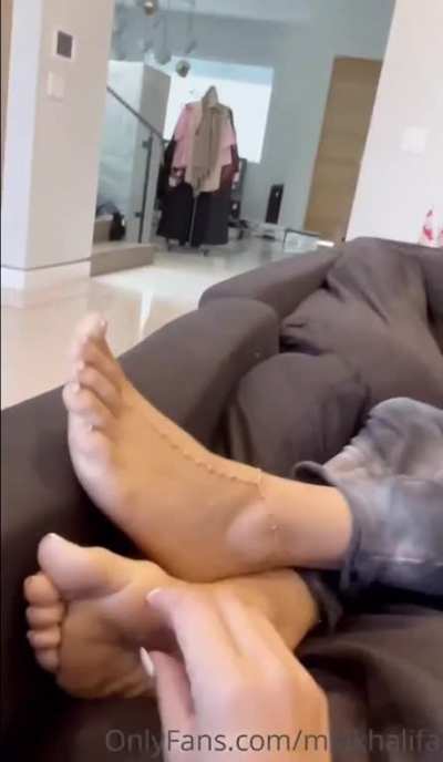 Mia Khalifa Feet/Soles ticklish