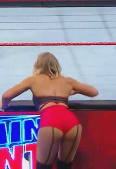 Lacey Evans