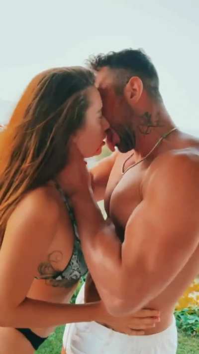 Naughty kiss