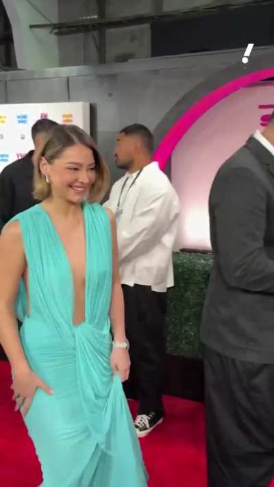 Madelyn Cline NFL Honors 2