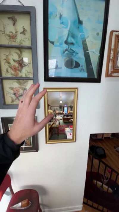 This stop-motion animation loop (credit 24framesofginger)