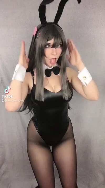 lady_pizza_hug