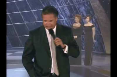 L U N E S con el Premio Nacional del Humor 2022