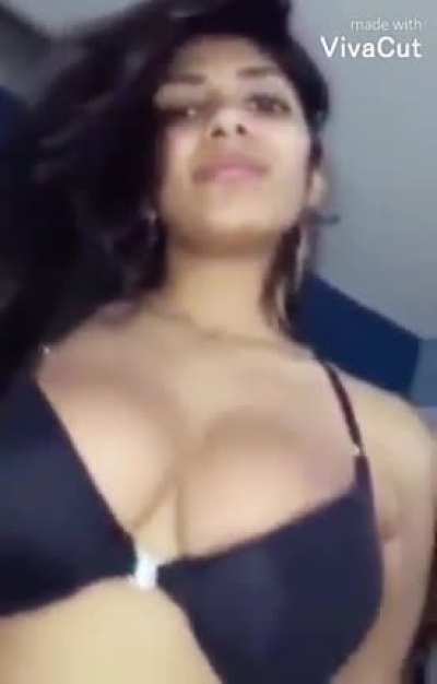 Extremely Cute GF just can't resist Riding her Boyfriend's Security guard 