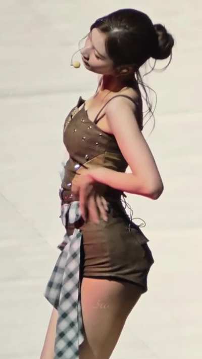 TWICE - Sana