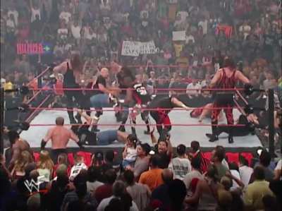 [RAW 2001] Stone Cold returns to help the WWF ahead of the Invasion PPV