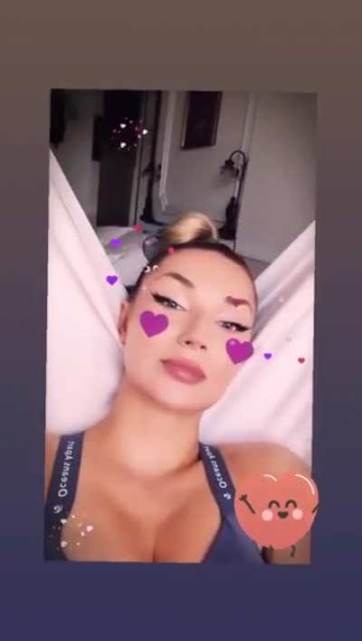 Cleo 