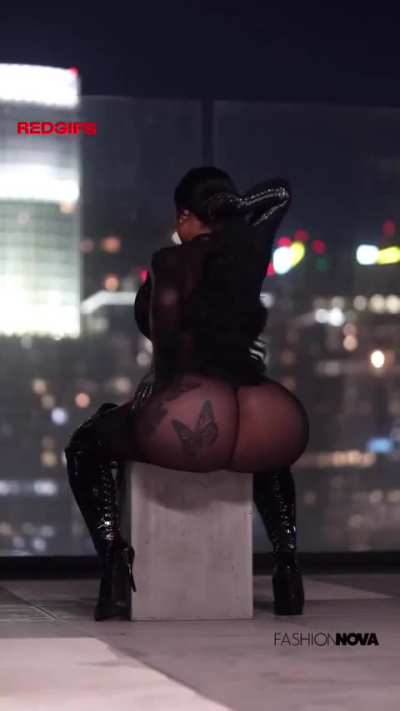 Boots n Thighs